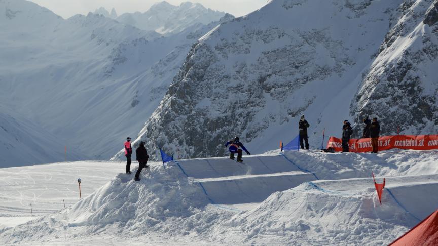 Jasper dropping in