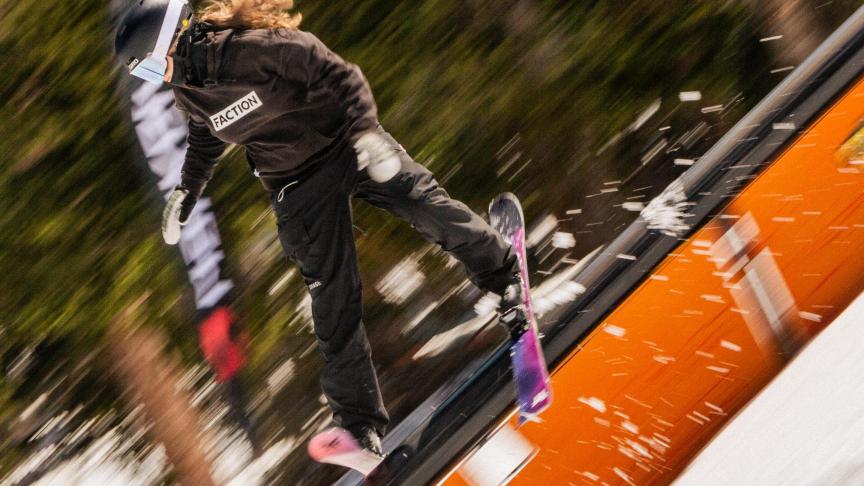 Hunter Hall - Rail slide Utah